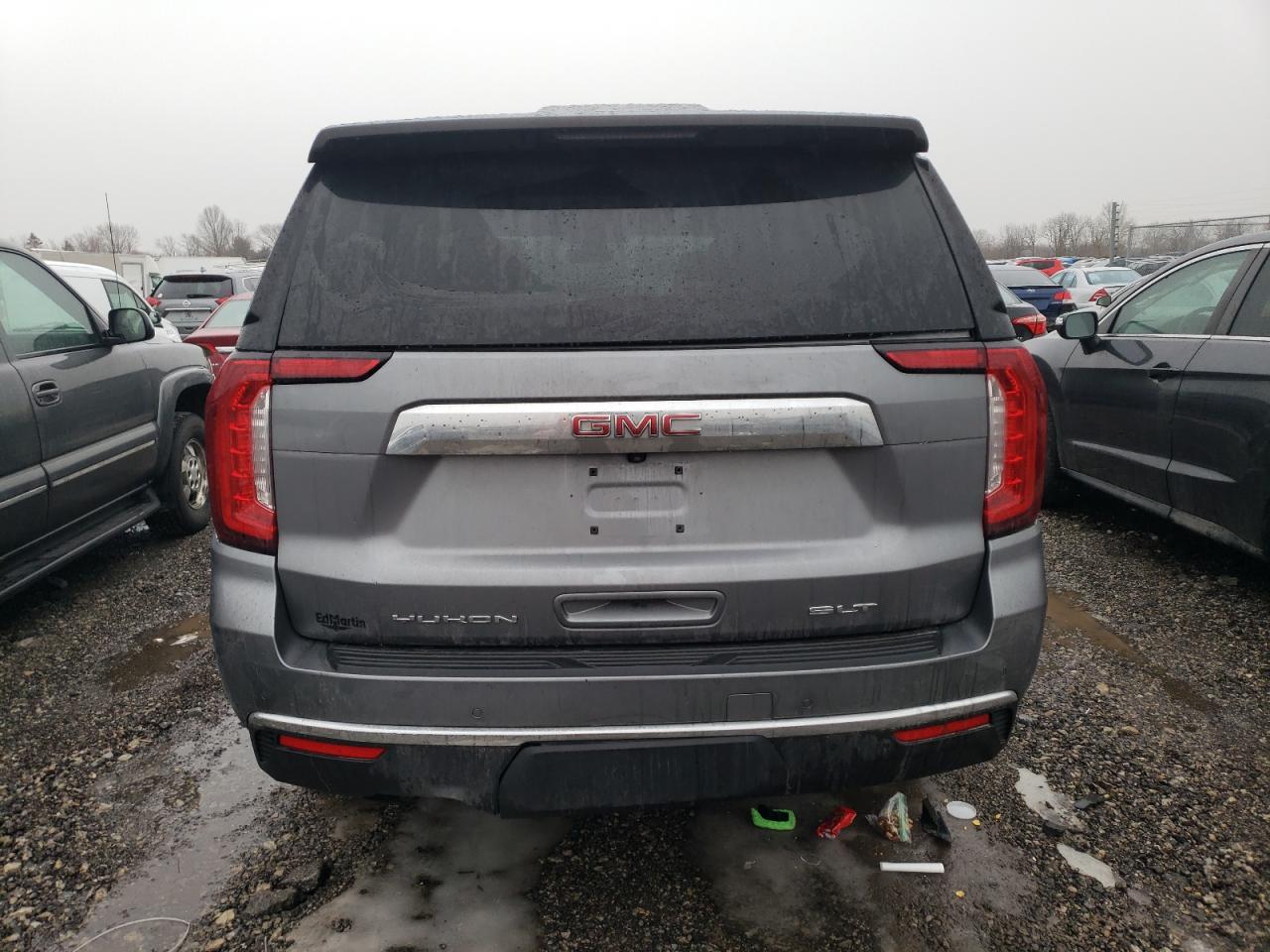 2022 GMC Yukon - Image 6