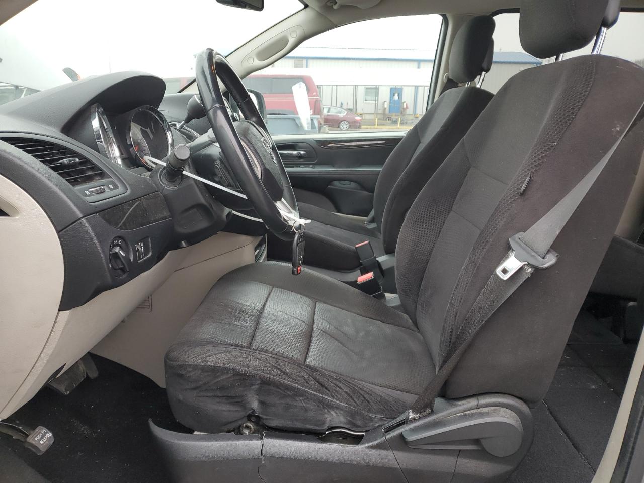 2014 Dodge Caravan - Image 7