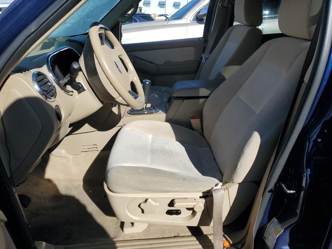 2007 Ford Explorer - Image 7