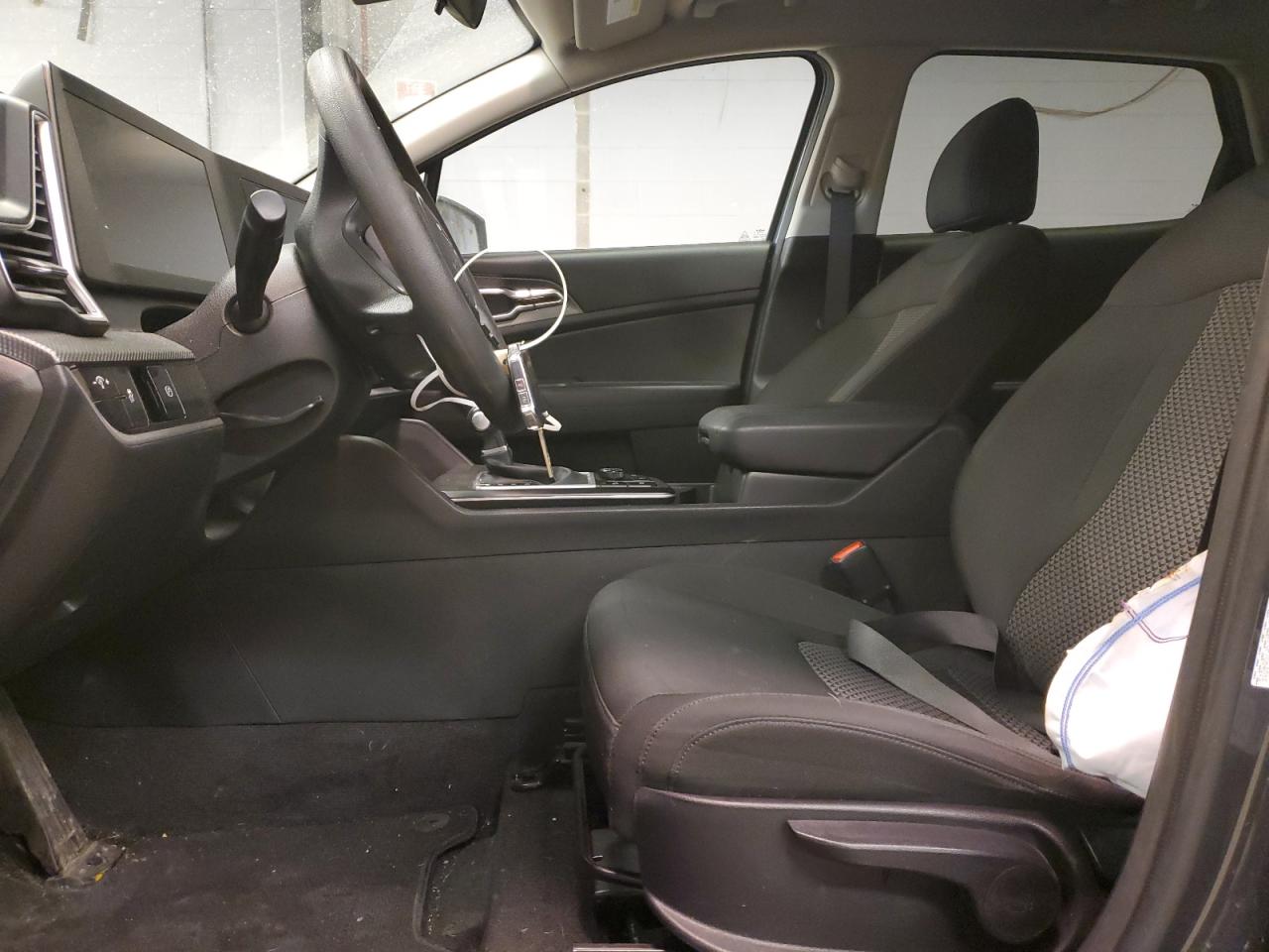 2023 Kia Sportage - Image 7