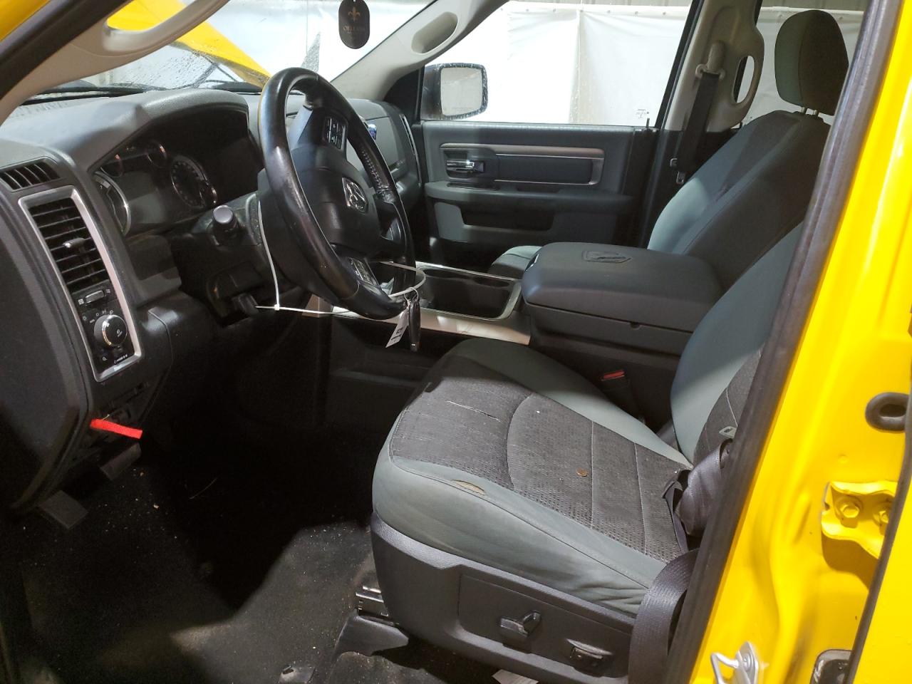 2016 RAM 1500 - Image 7