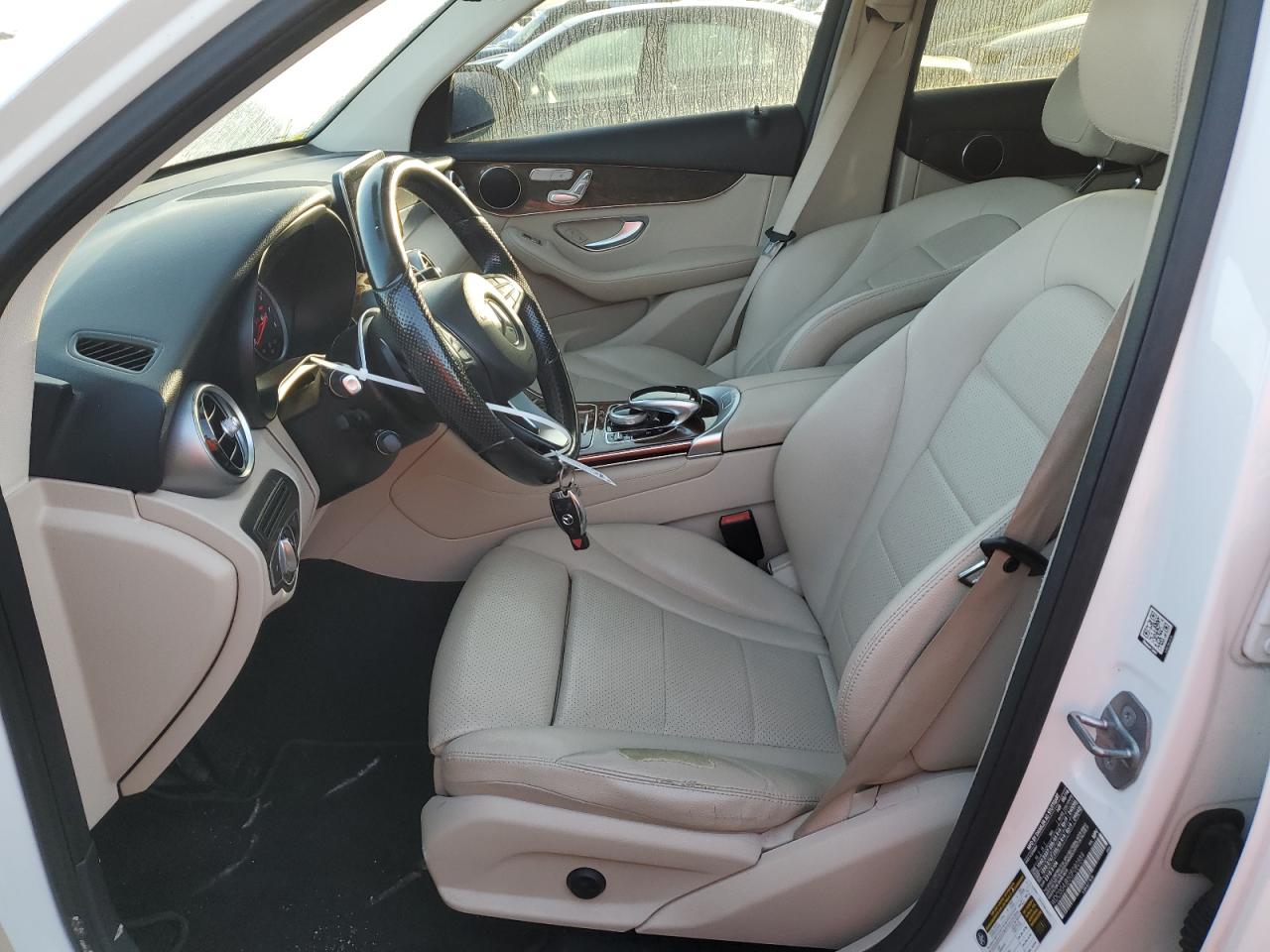 2016 Mercedes-Benz GLC - Image 7