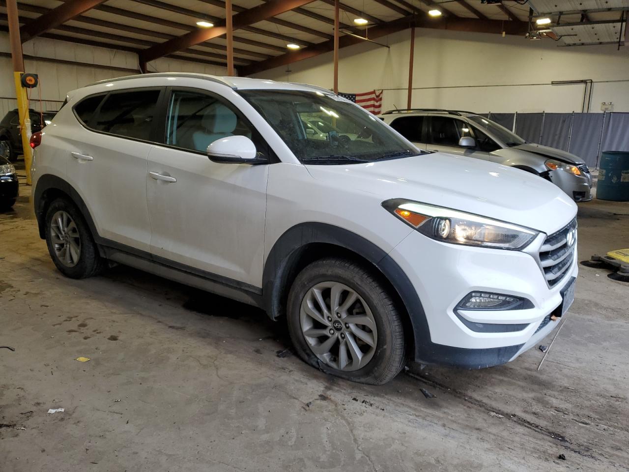 2017 Hyundai Tucson - Image 4