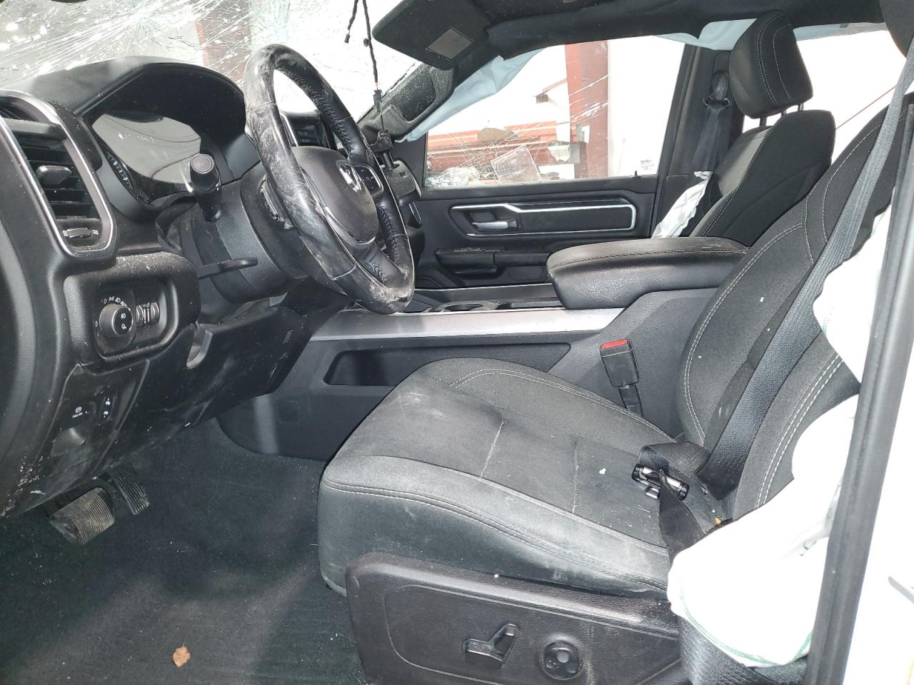 2019 RAM 1500 - Image 7