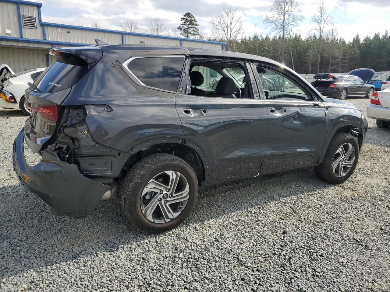 2023 Hyundai Santa Fe - Image 3