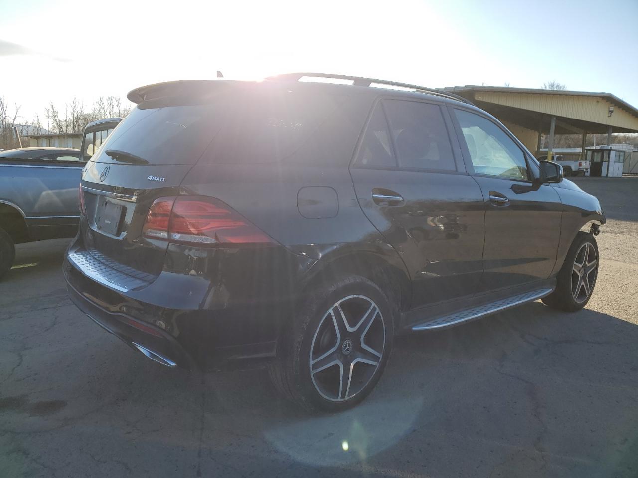 2018 Mercedes-Benz GLE - Image 3
