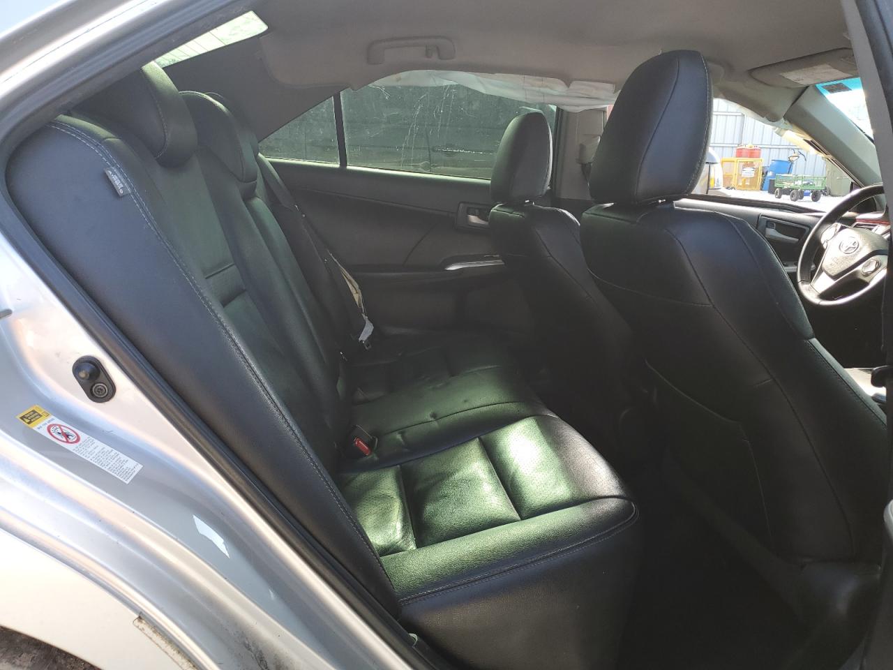 2014 Toyota Camry - Image 10