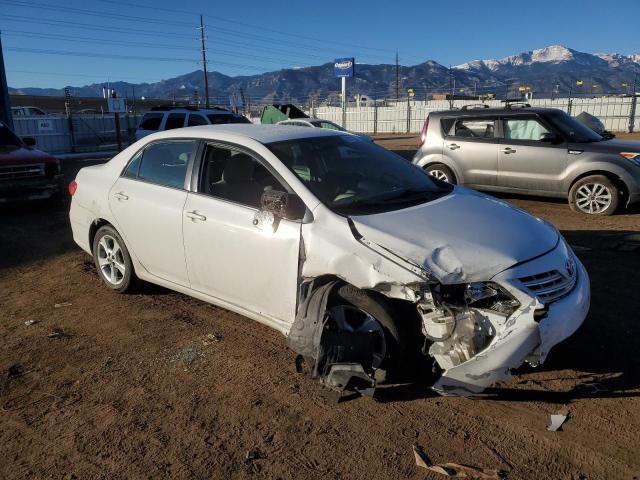 Sedans TOYOTA COROLLA 2013 Biały
