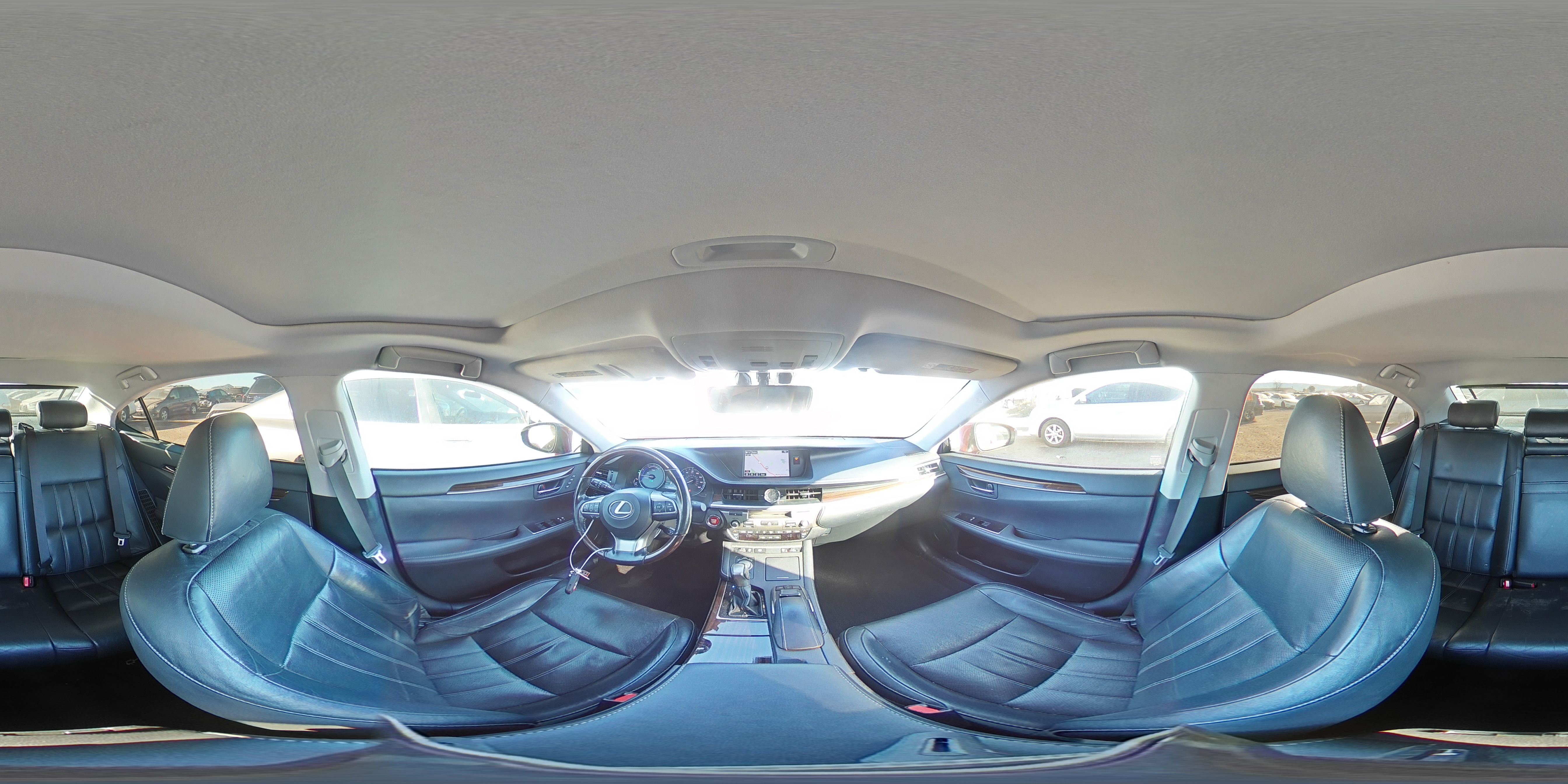 2016 Lexus ES - Image 13