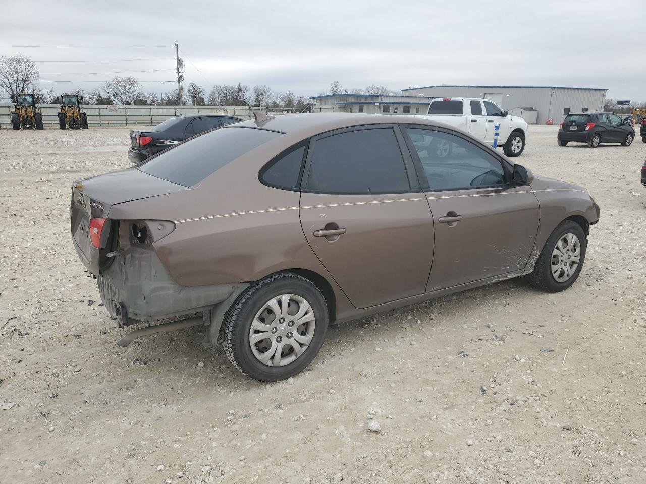 2010 Hyundai Elantra - Image 3