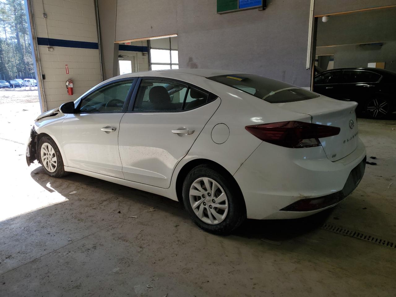 2019 Hyundai Elantra - Image 2