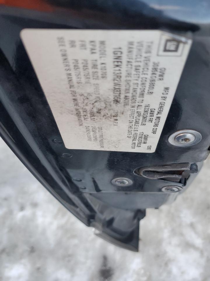 1998 Chevrolet Tahoe - Image 13