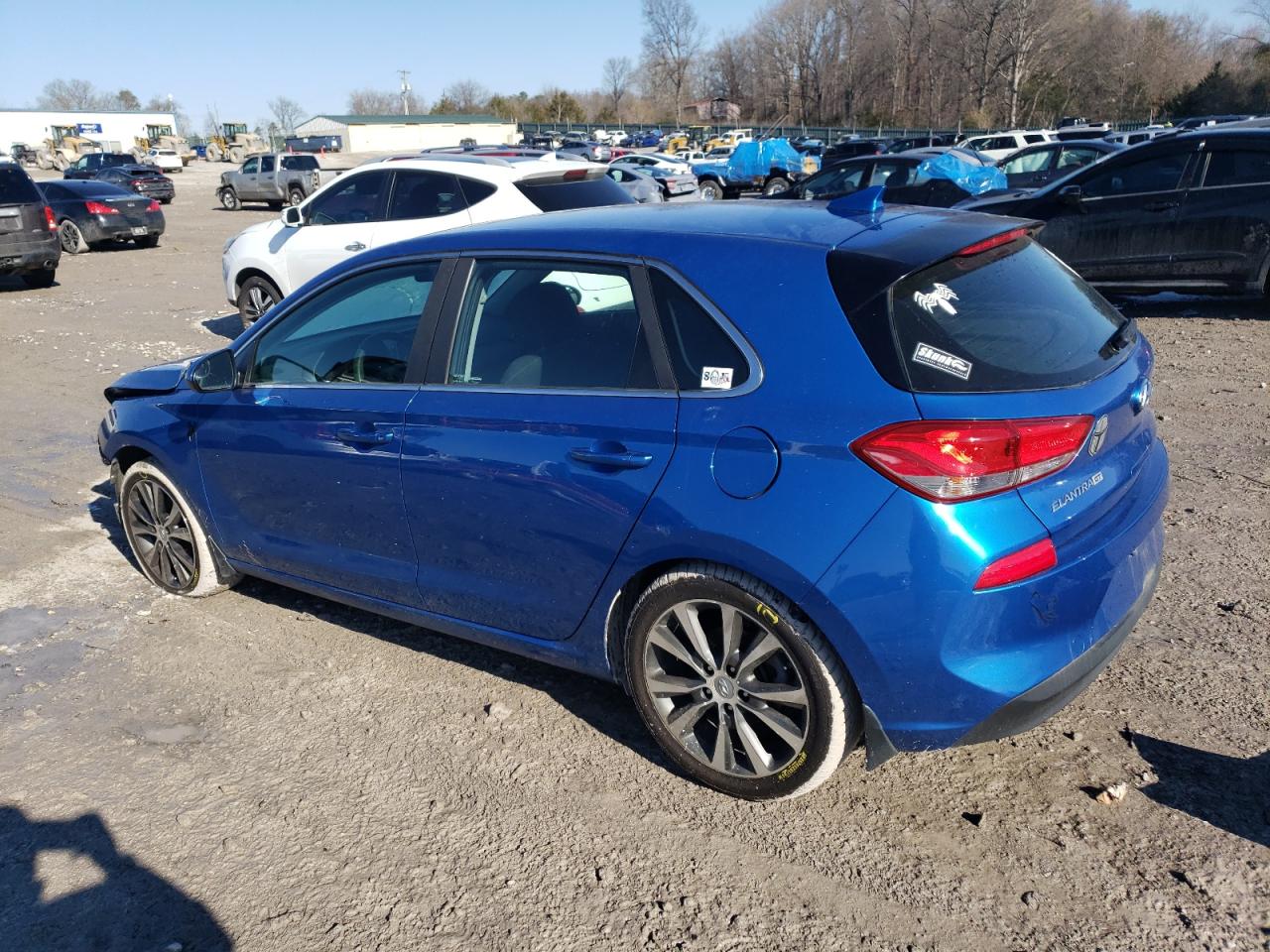 2018 Hyundai Elantra - Image 2