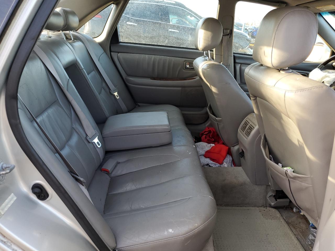 2003 Toyota Avalon - Image 11