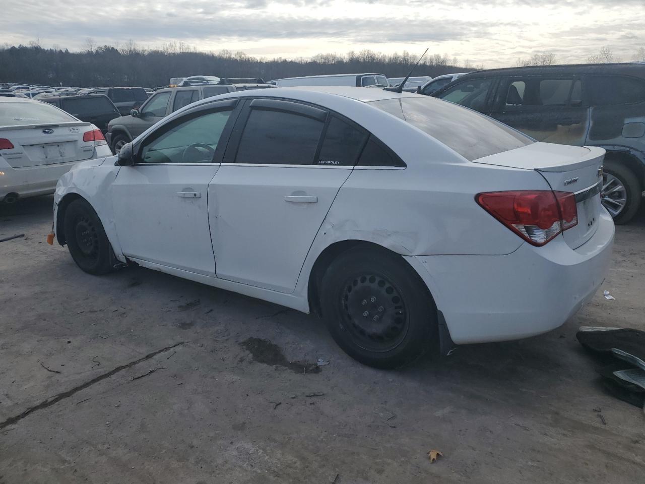 2011 Chevrolet Cruze - Image 2