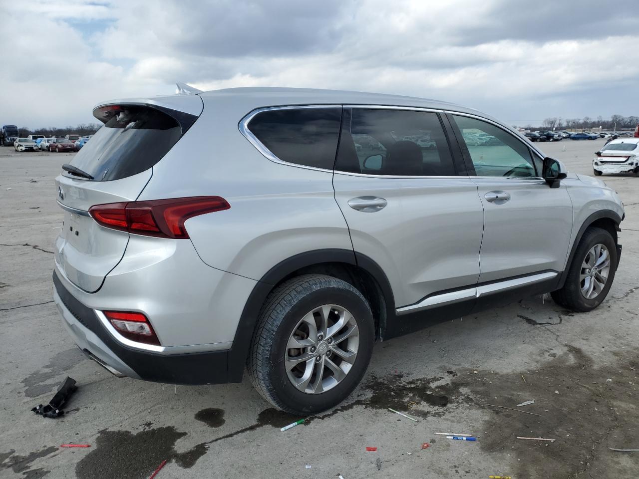 2019 Hyundai Santa Fe - Image 3