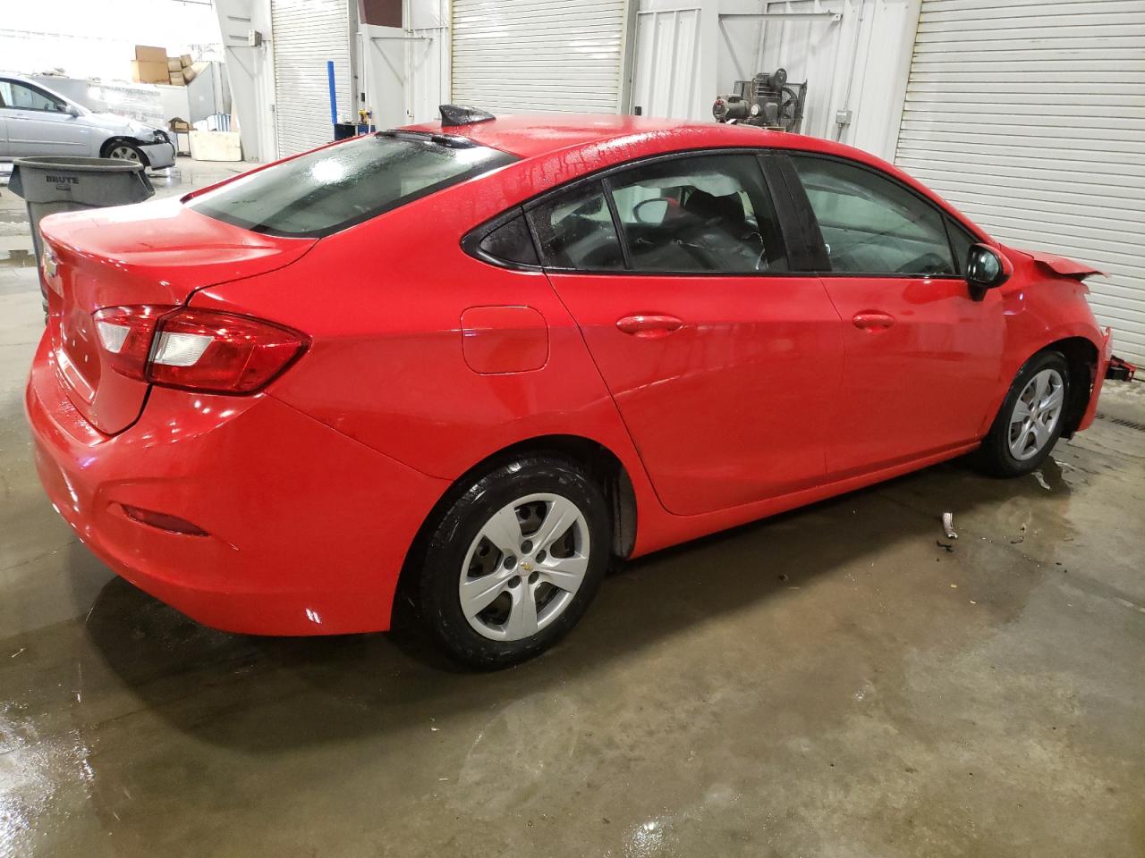 2018 Chevrolet Cruze - Image 3