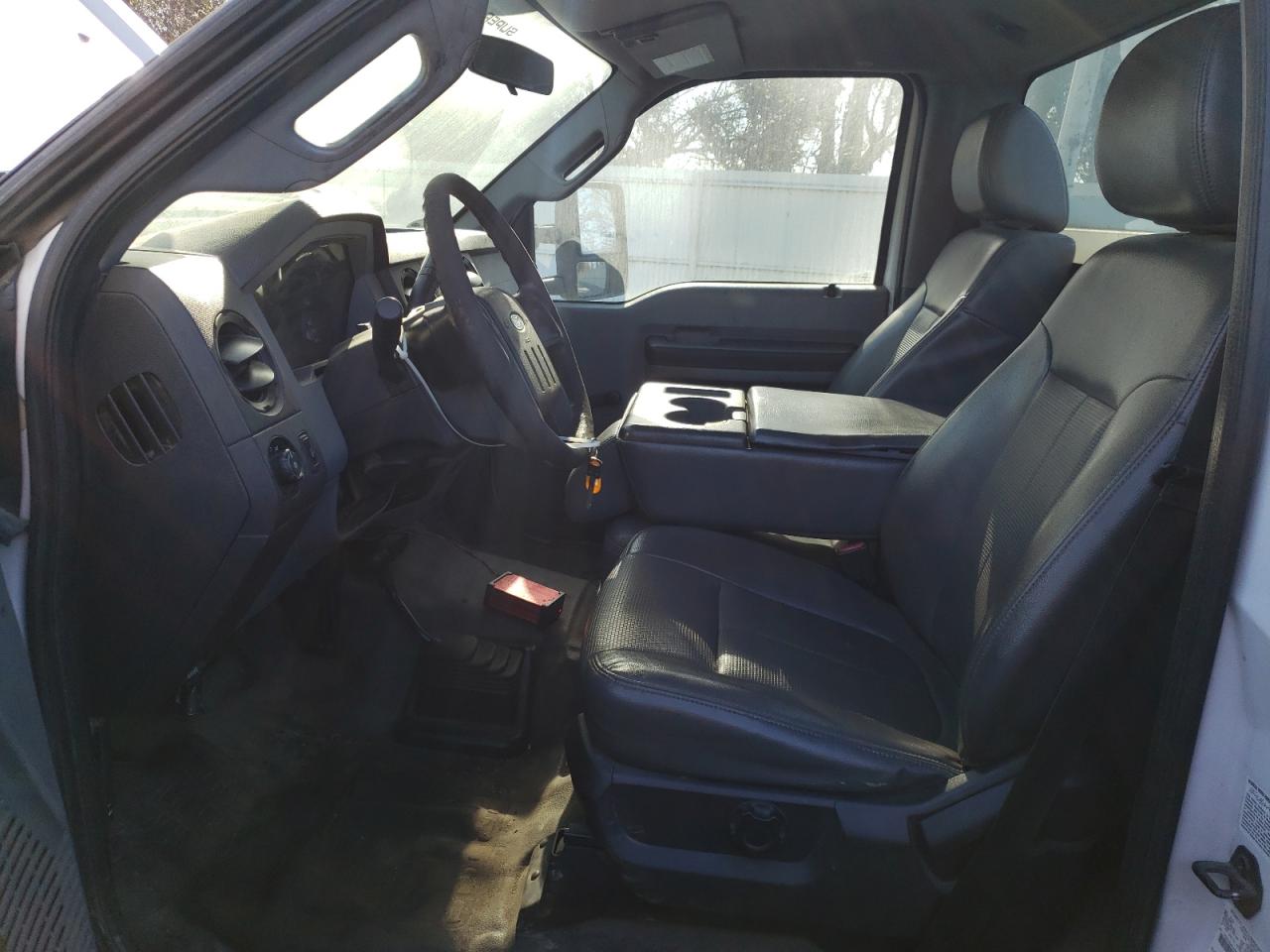 2014 Ford F450 - Image 7