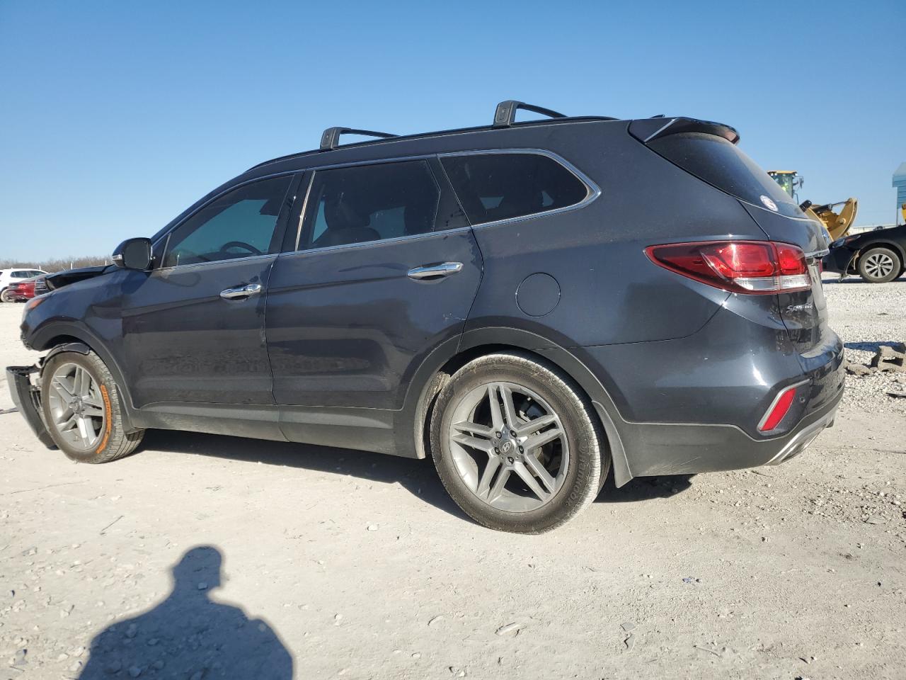 2018 Hyundai Santa Fe - Image 2
