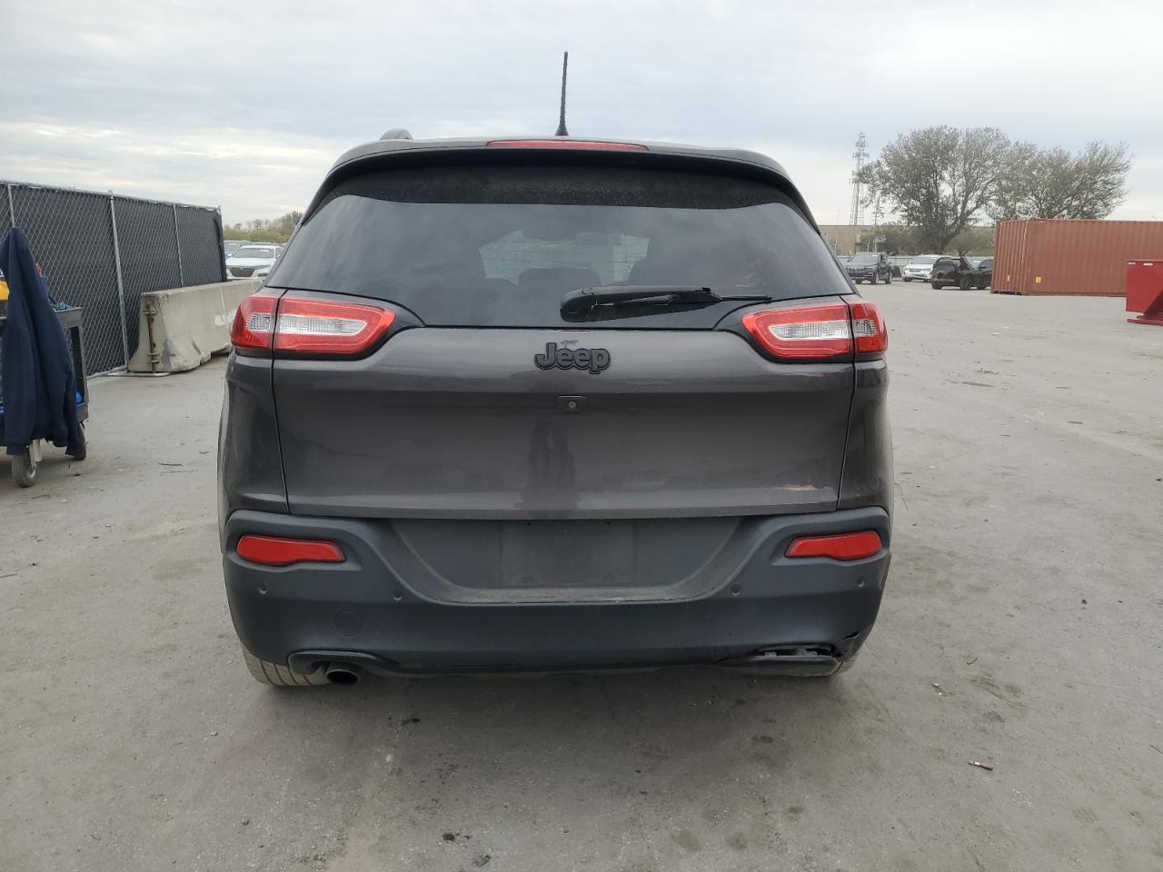 2018 Jeep Grand Cherokee - Image 6