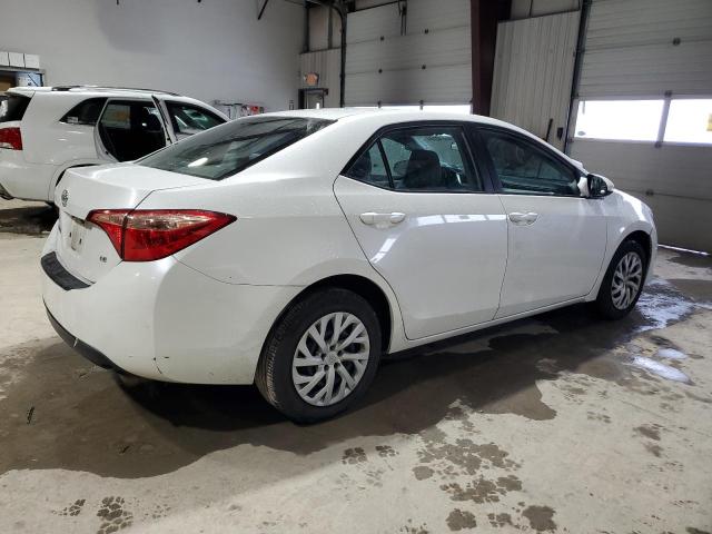  TOYOTA COROLLA 2018 Белы