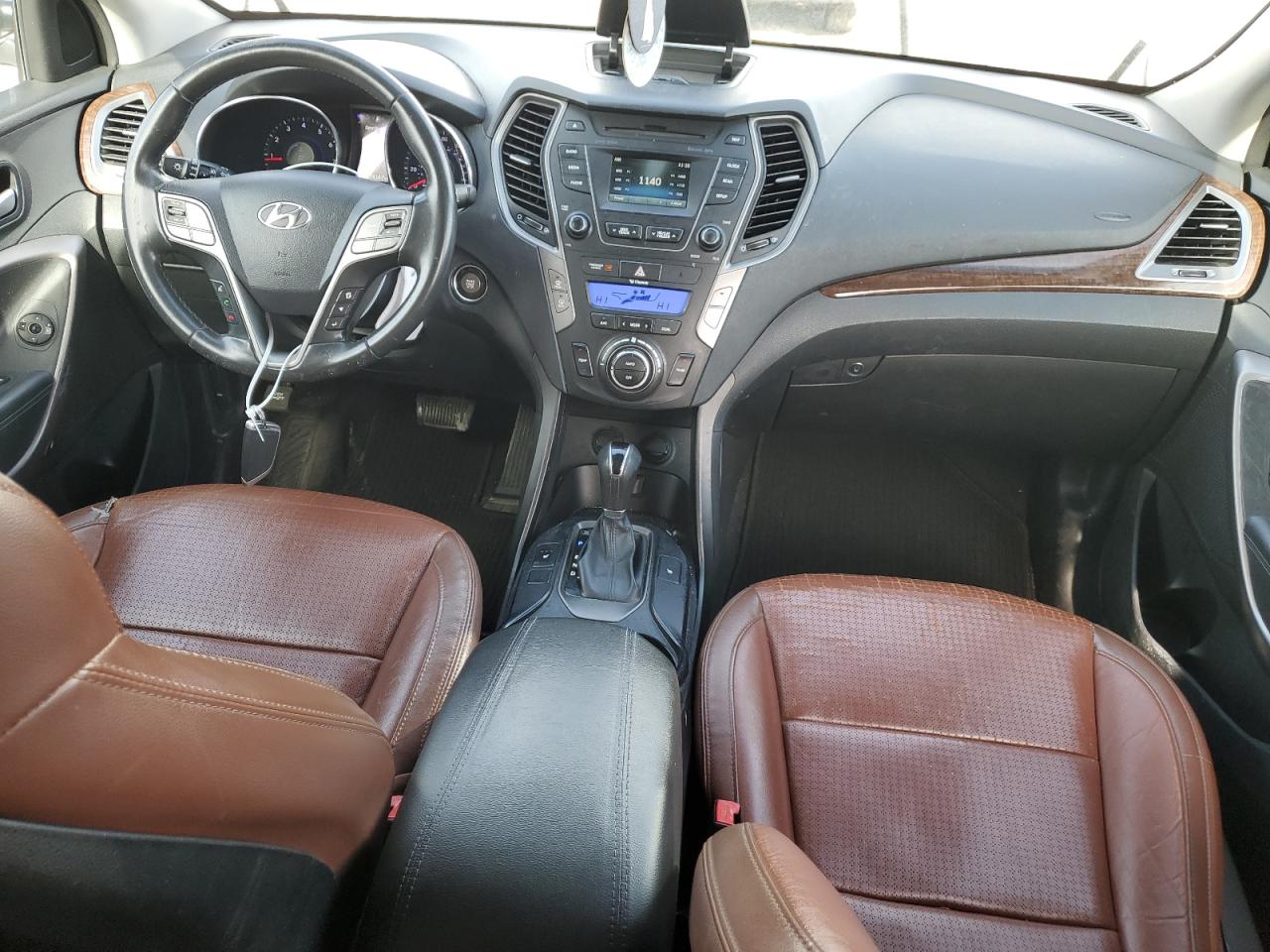2015 Hyundai Santa Fe - Image 8