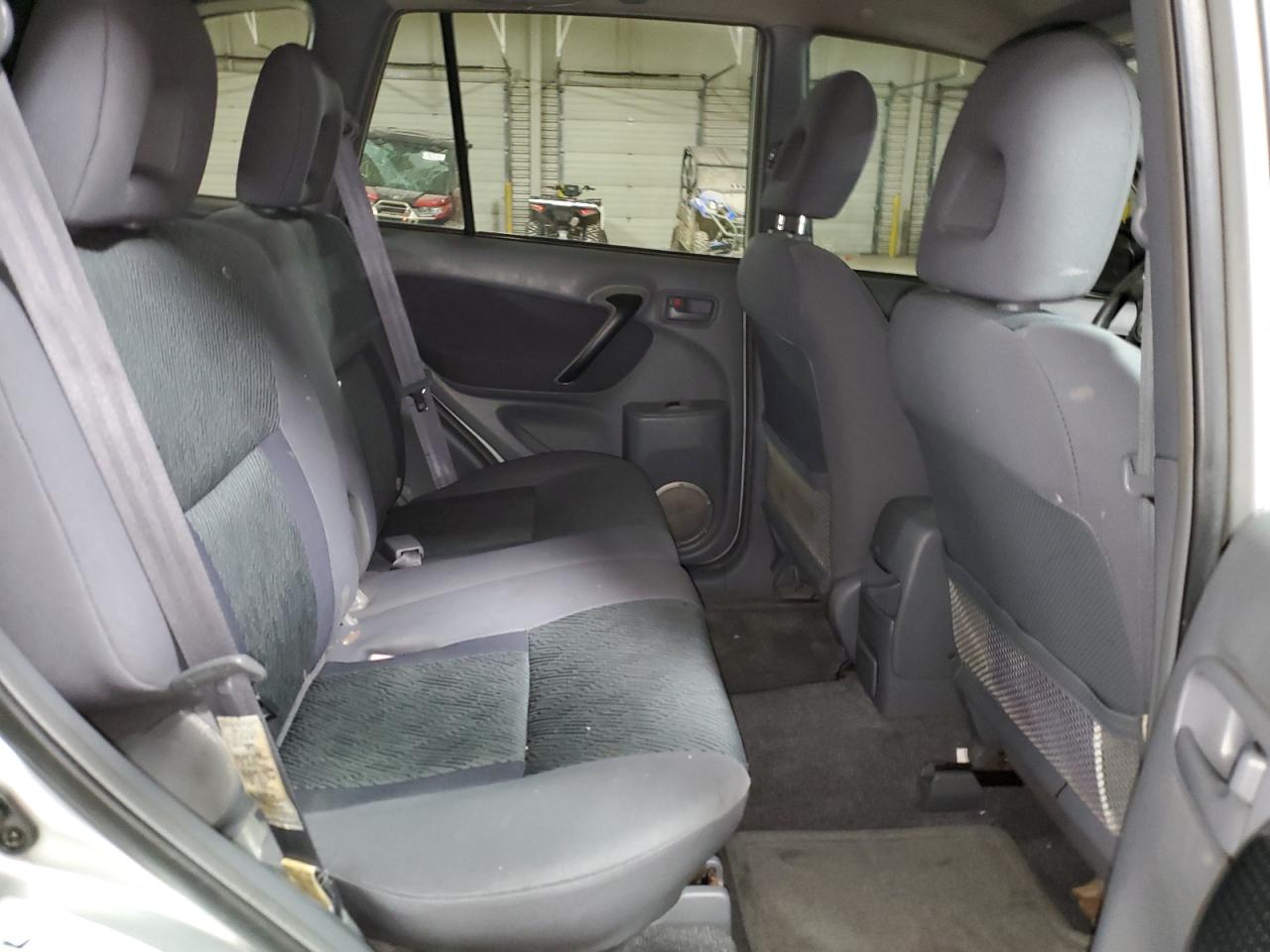 2003 Toyota RAV 4 - Image 11