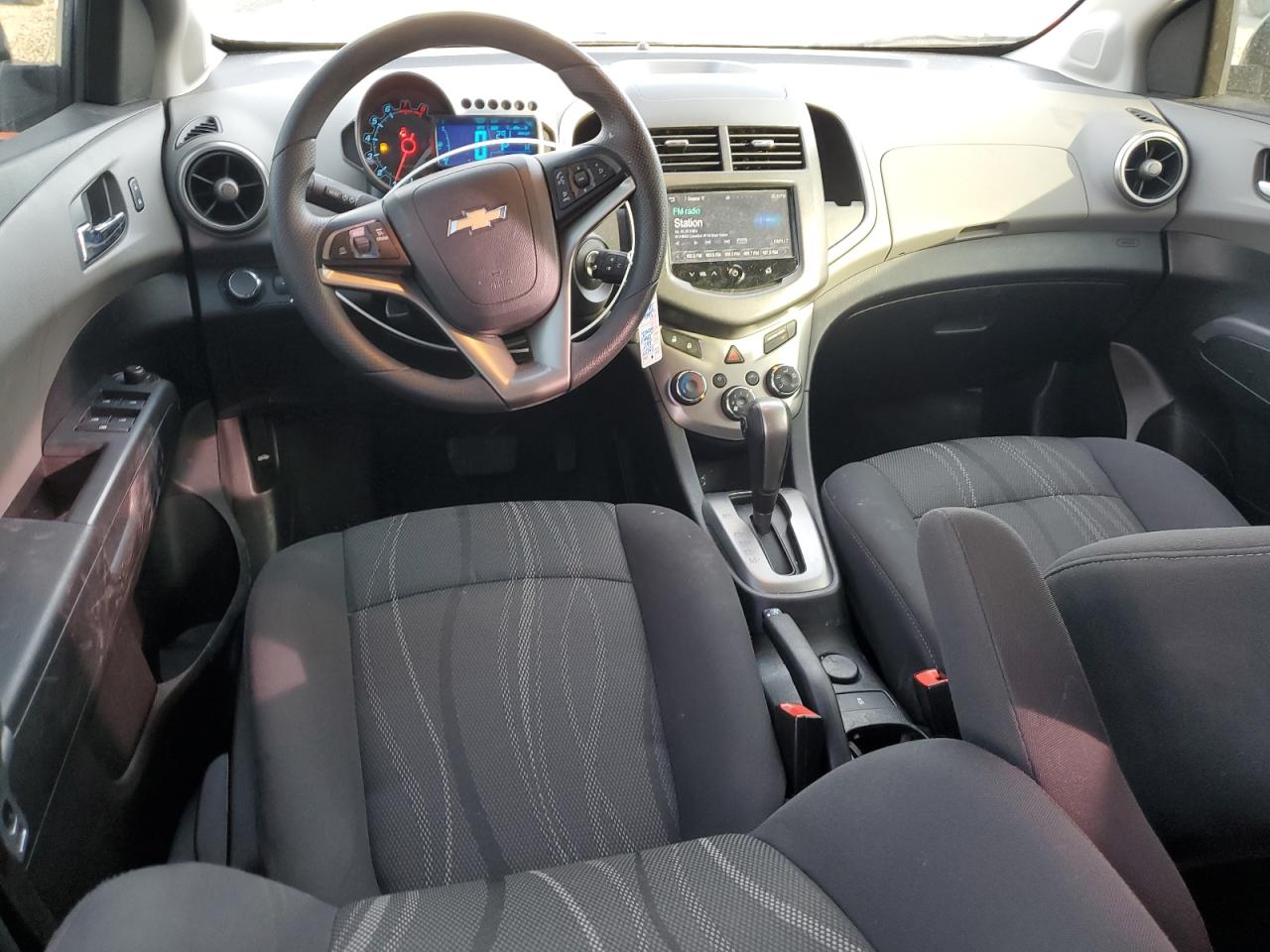 2015 Chevrolet Sonic - Image 8