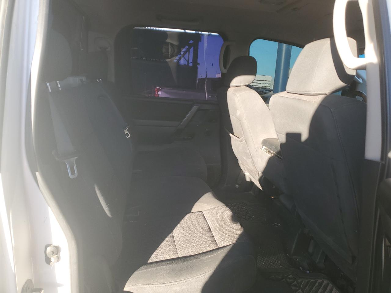 2008 Nissan Titan - Image 10