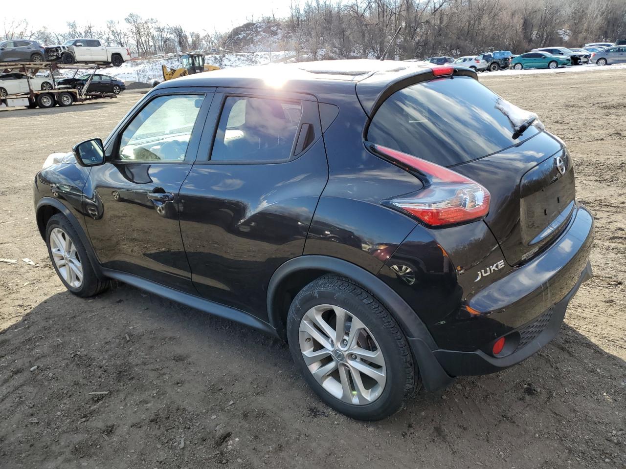 2015 Nissan Juke - Image 2