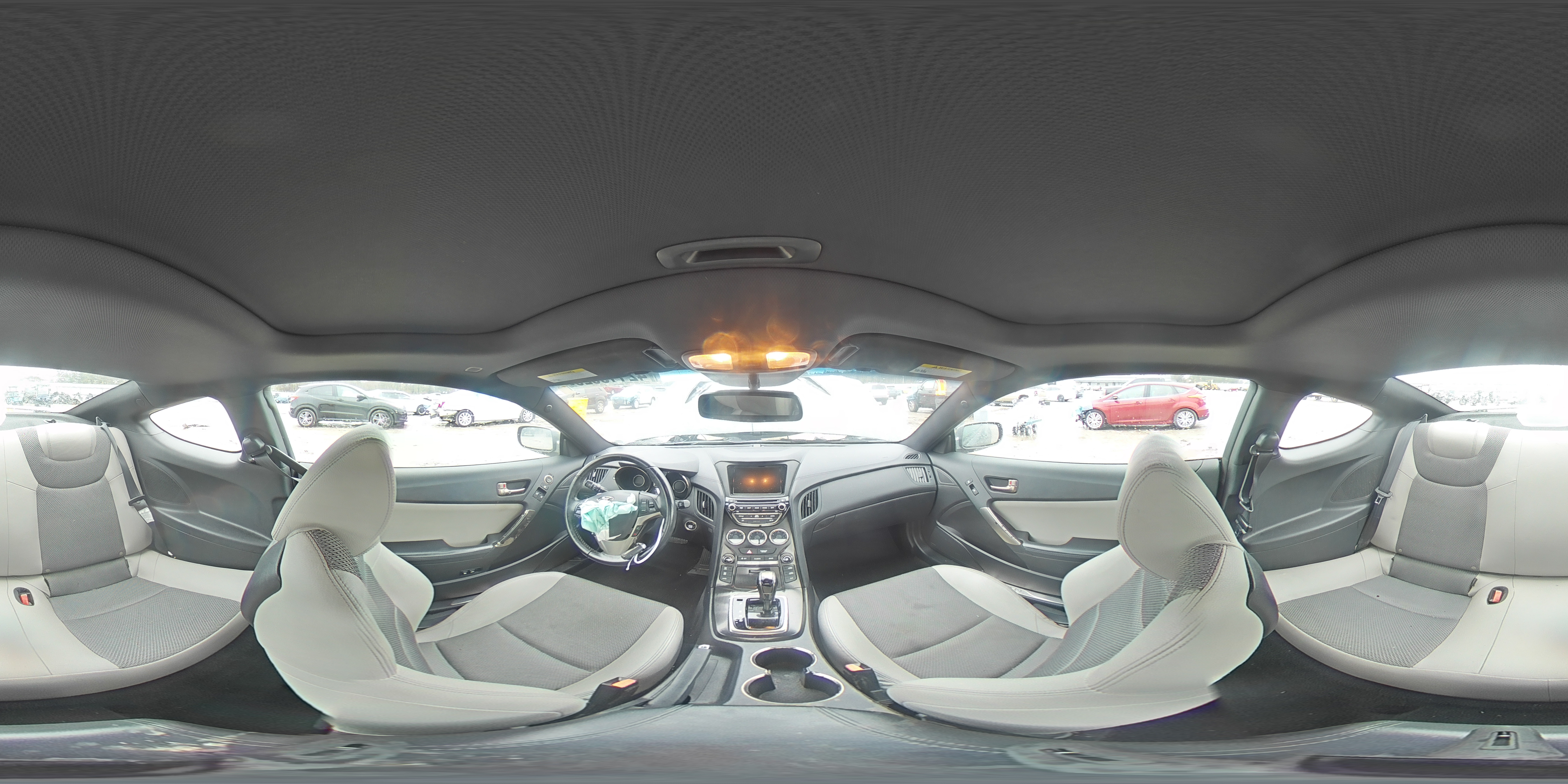 2014 Hyundai Genesis - Image 13