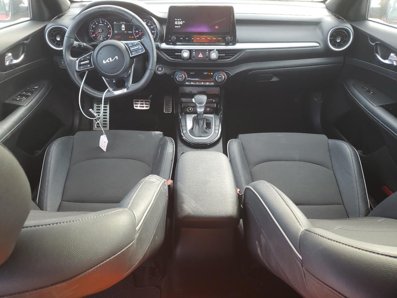 2024 Kia Forte - Image 8