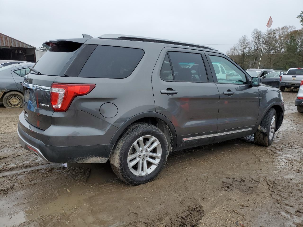 2016 Ford Explorer - Image 3