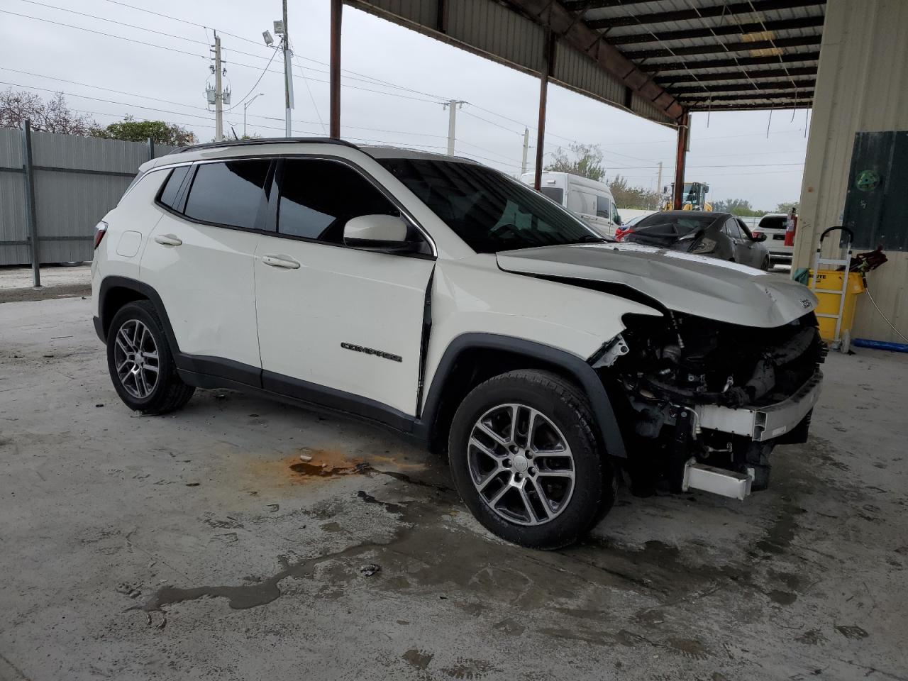 2017 Jeep Compass - Image 4