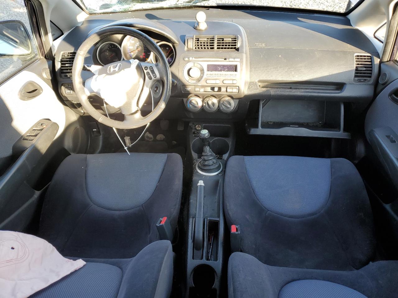2008 Honda Fit - Image 8