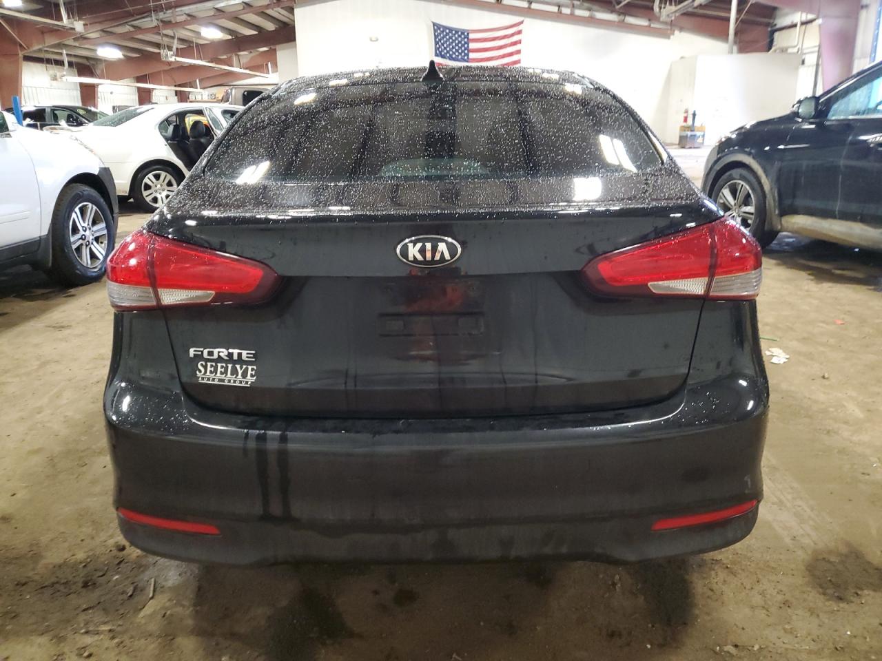 2017 Kia Forte - Image 6