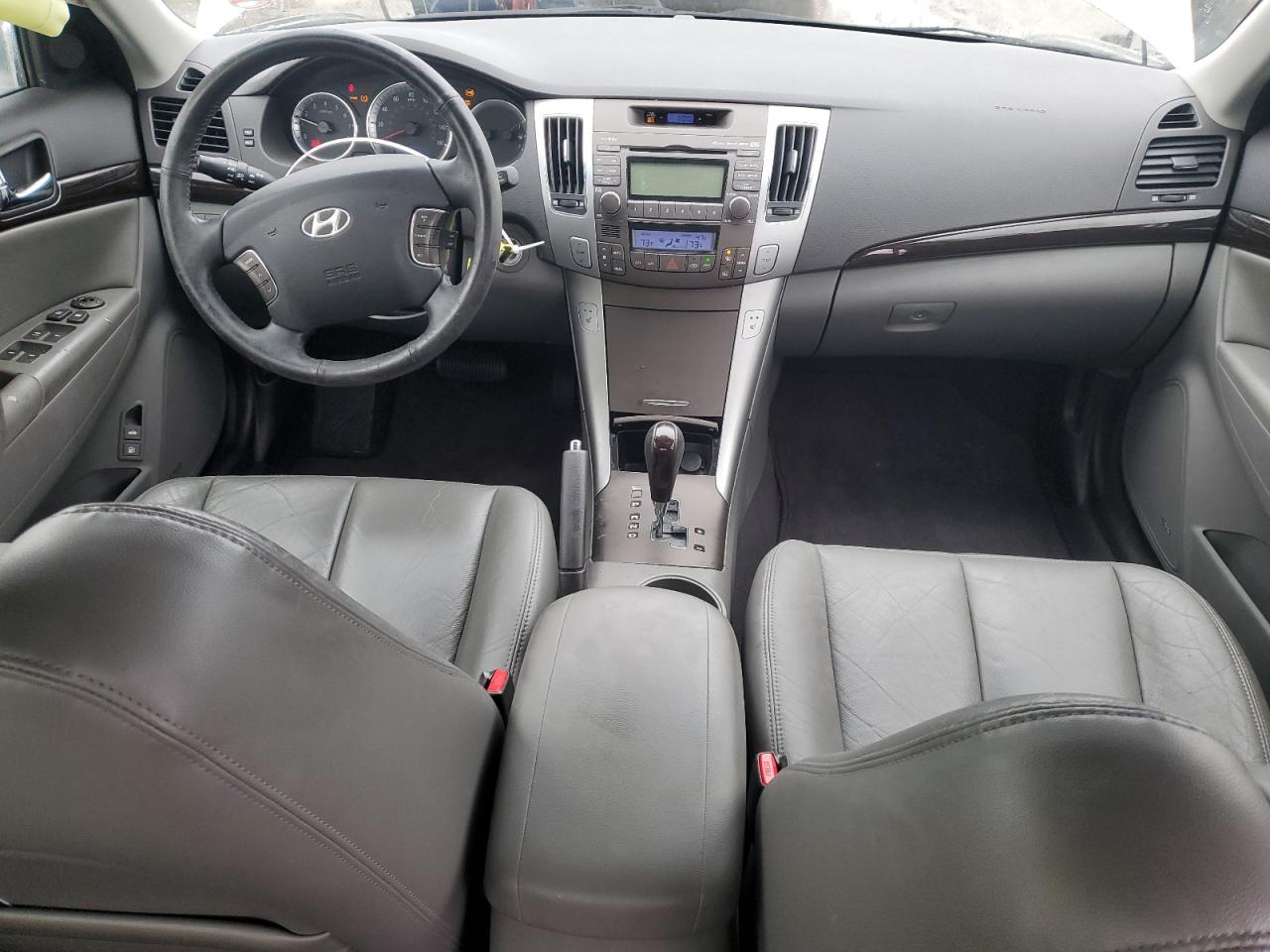 2009 Hyundai Sonata - Image 8