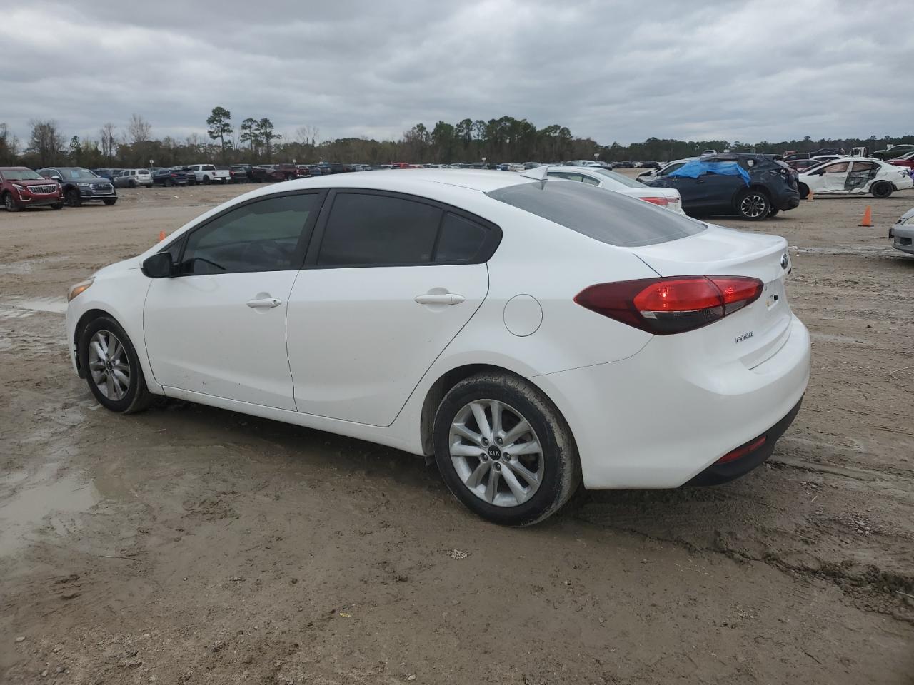 VIN 3KPFL4A73HE116459 2017 KIA FORTE no.3