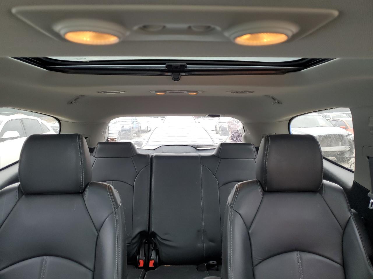 2017 Chevrolet Traverse - Image 10