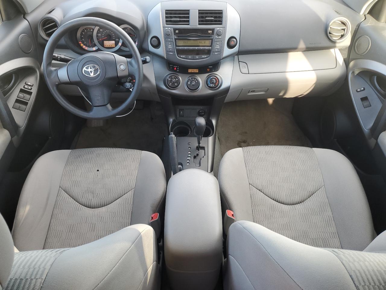 2010 Toyota RAV 4 - Image 8
