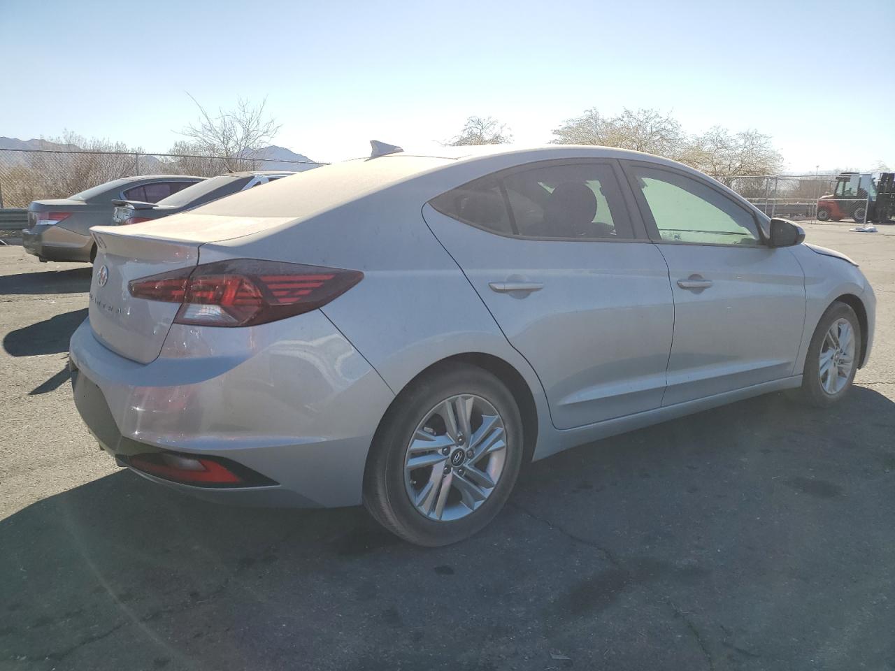 2020 Hyundai Elantra - Image 3