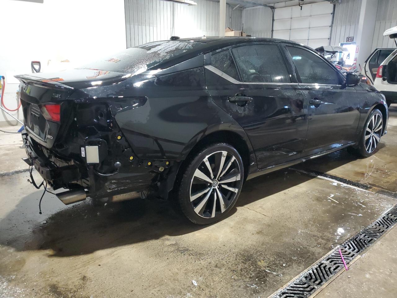 2021 Nissan Altima - Image 3