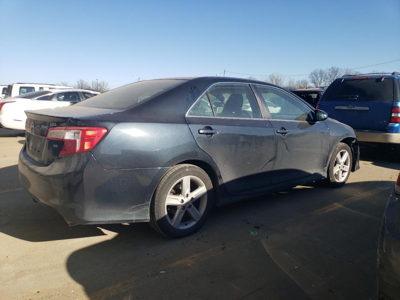 2014 Toyota Camry - Image 3