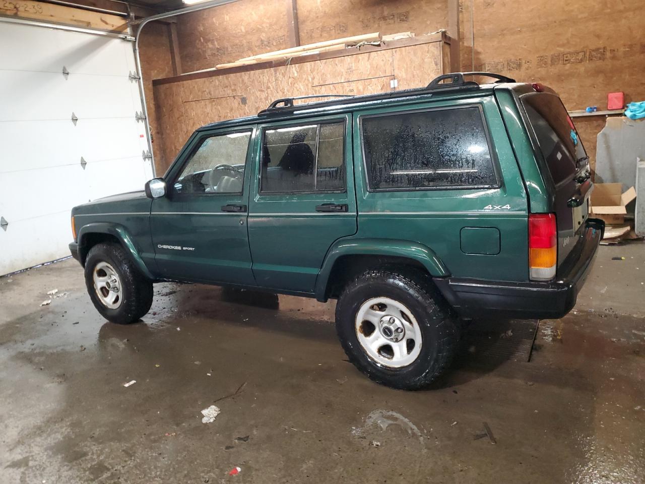 2001 Jeep Grand Cherokee - Image 2