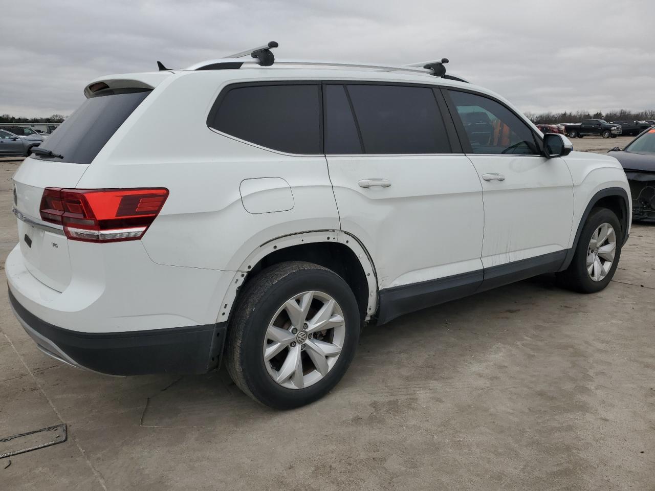 2018 Volkswagen Atlas - Image 3