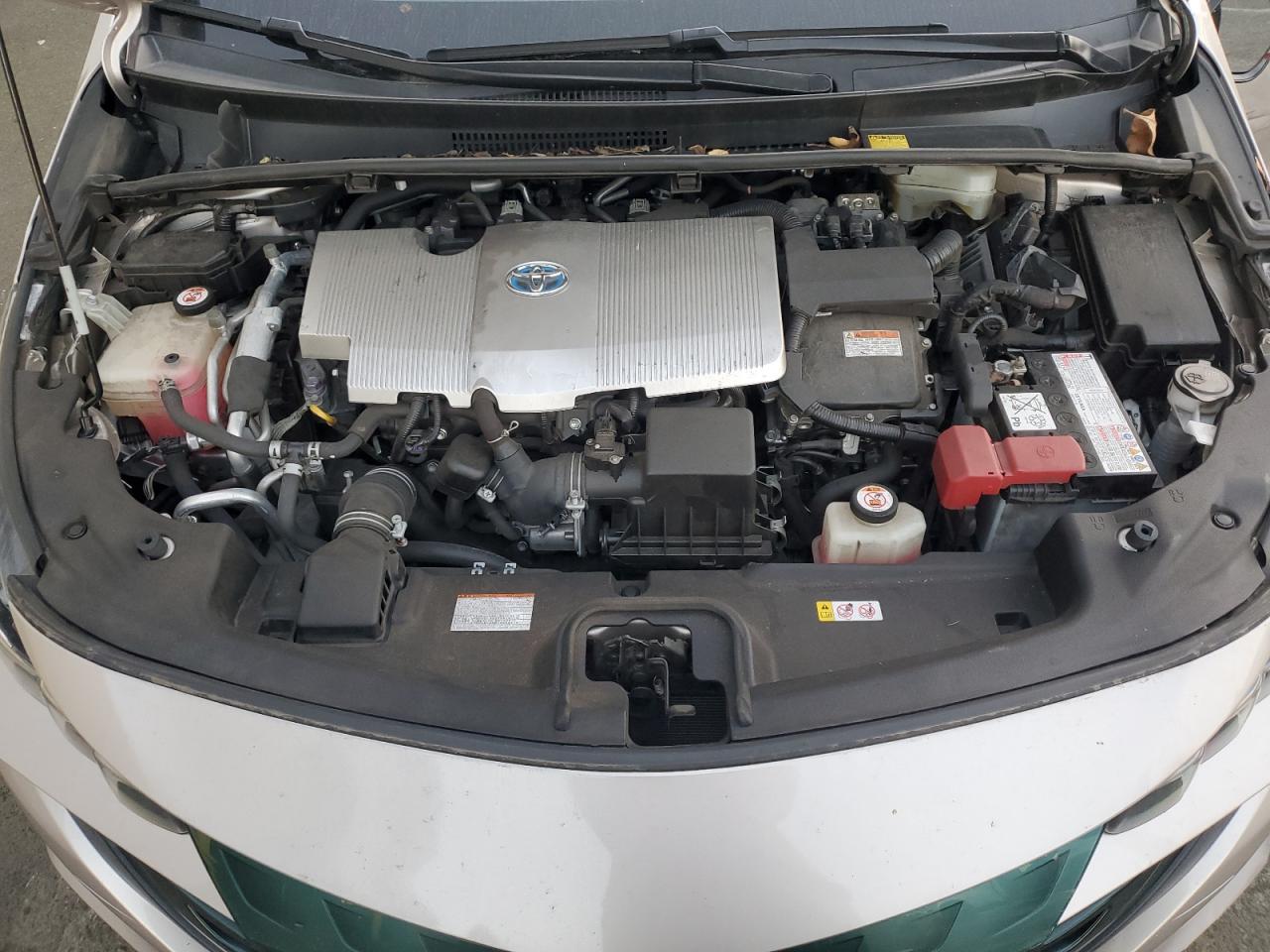 2018 Toyota Prius - Image 11