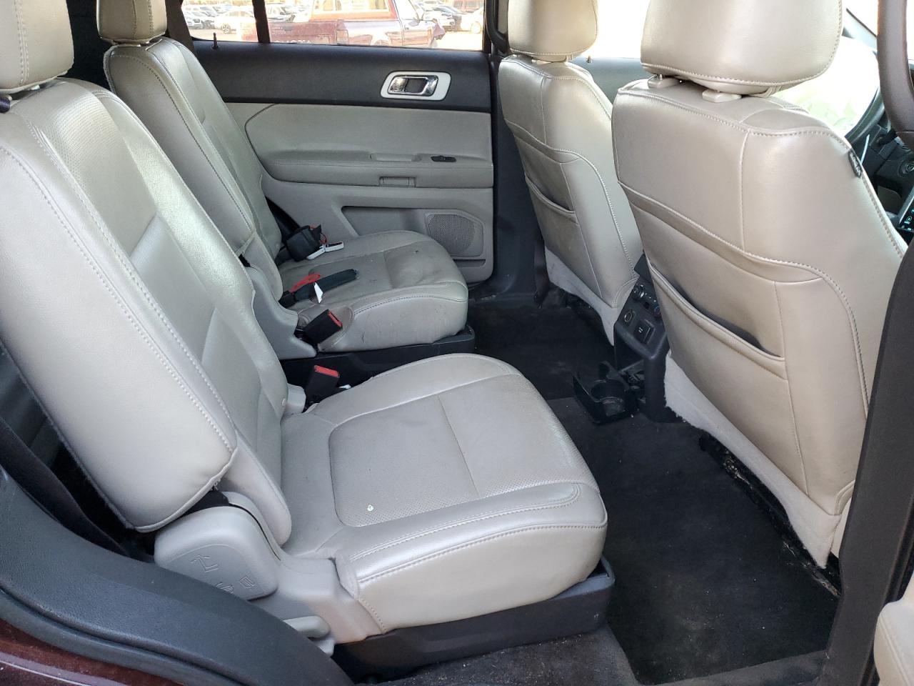 2012 Ford Explorer - Image 12