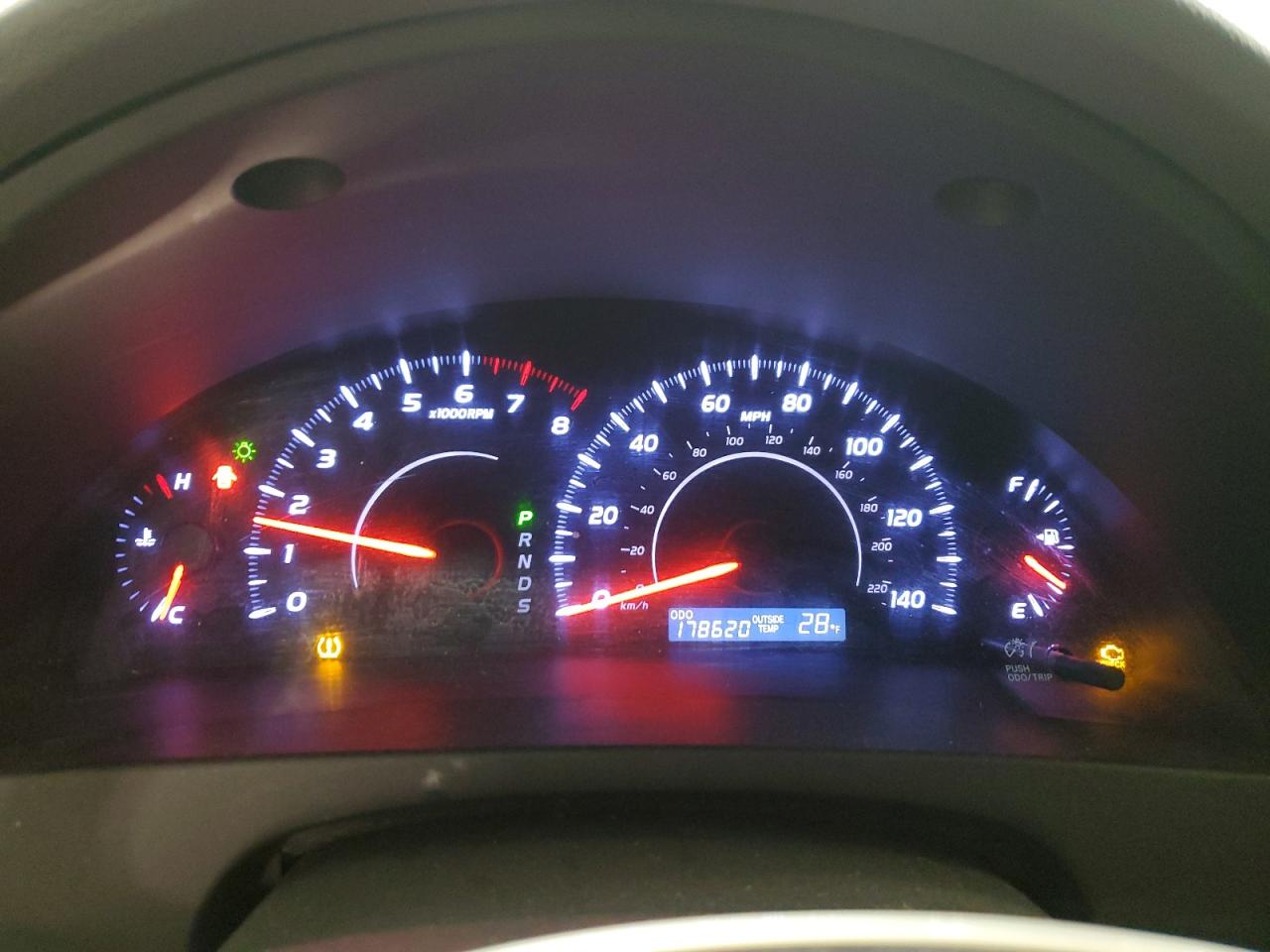 2010 Toyota Camry - Image 9