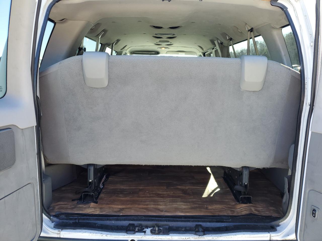 2009 Ford Econoline - Image 10