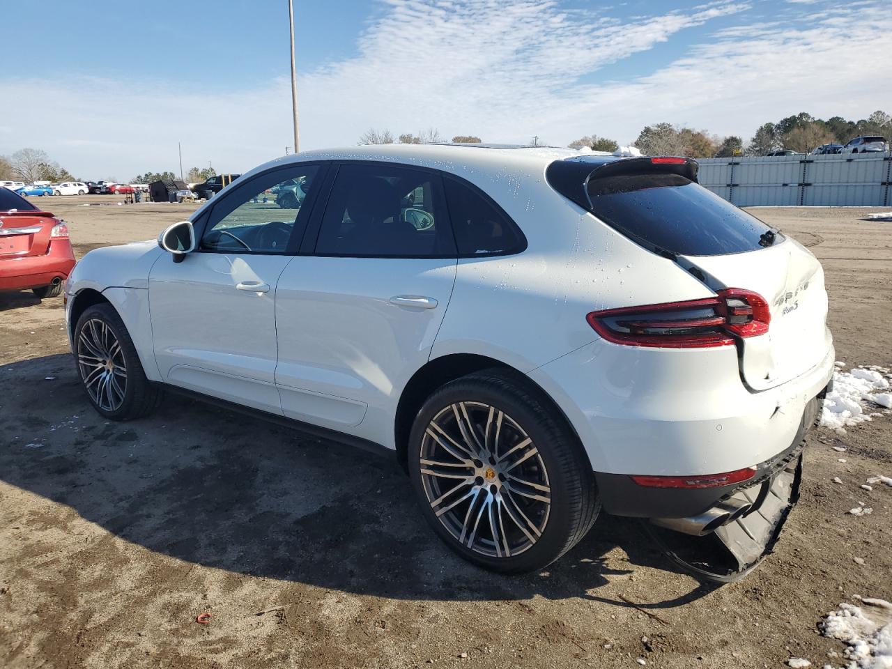 2018 Porsche Macan - Image 2